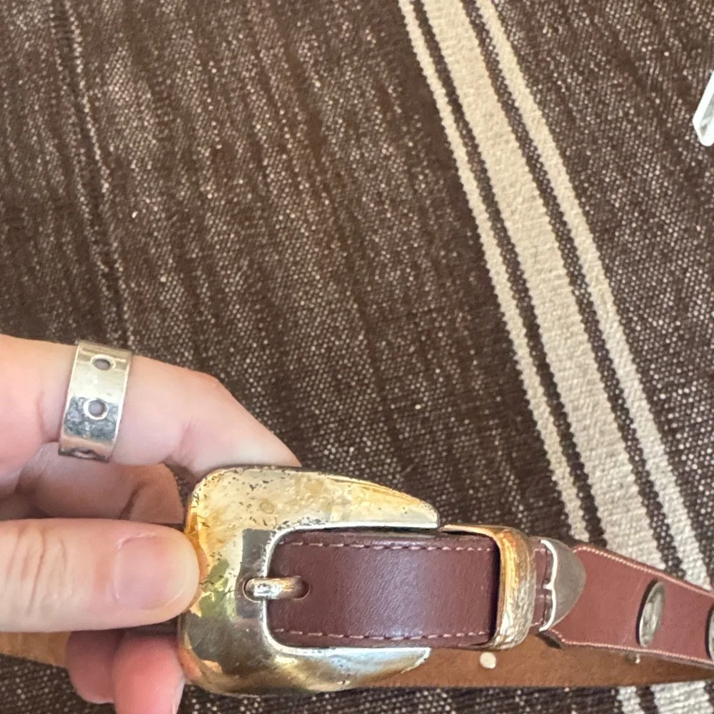 Stylish Brown Leather Belt with Silver Details Buffalo